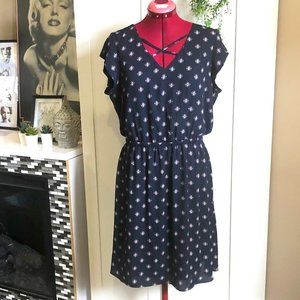 Reitmans Printed Dress with Criss Cross Detail L